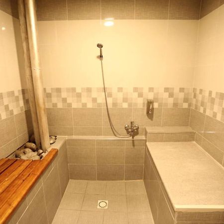 Ferienwohnung "S E A S O N S" Samarkand Exterior foto