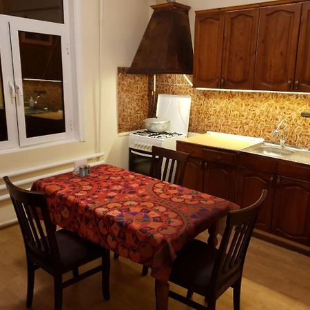 Ferienwohnung "S E A S O N S" Samarkand Exterior foto