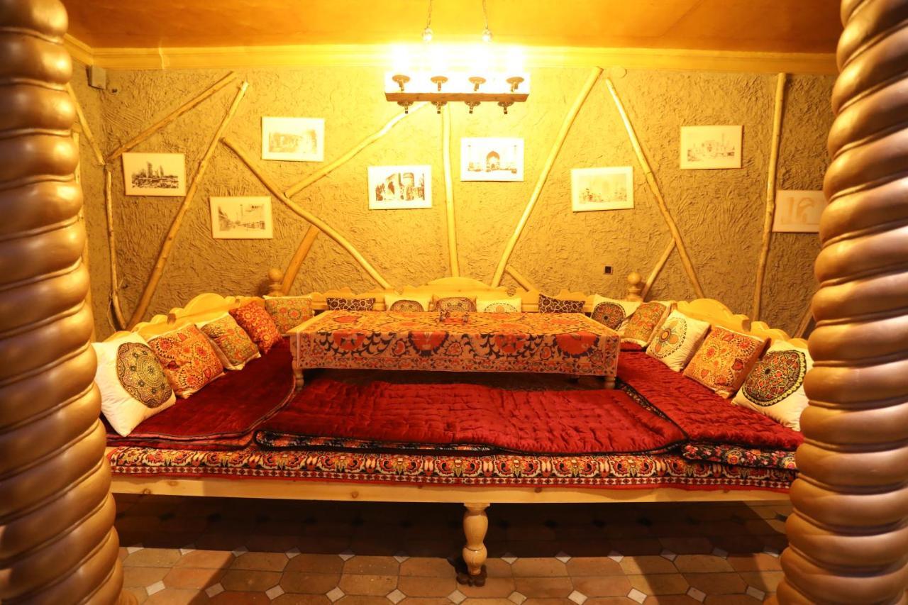 Ferienwohnung "S E A S O N S" Samarkand Exterior foto